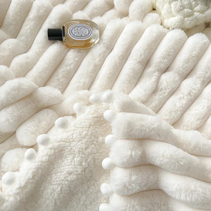 Anyhouz Blanket Cream White Tuscan Faux Rabbit Fur Autumn Winter Warm Wool Weighted Blanket Soft Cozy Warmth Sofa Blankets 120x150cm